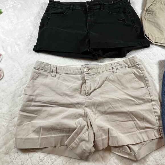 4 pairs of size 10 Old Navy Shorts - Picture 6 of 7